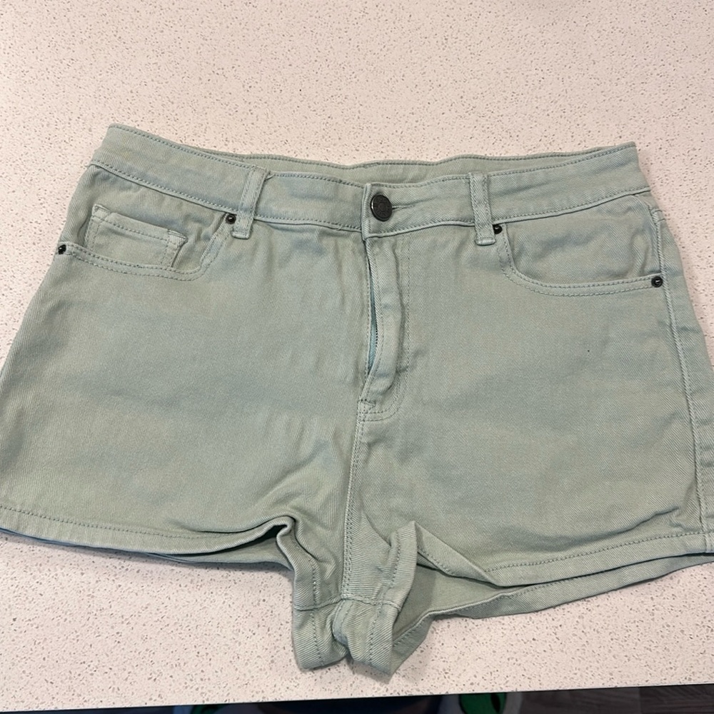 ☀️BDG denim shorts